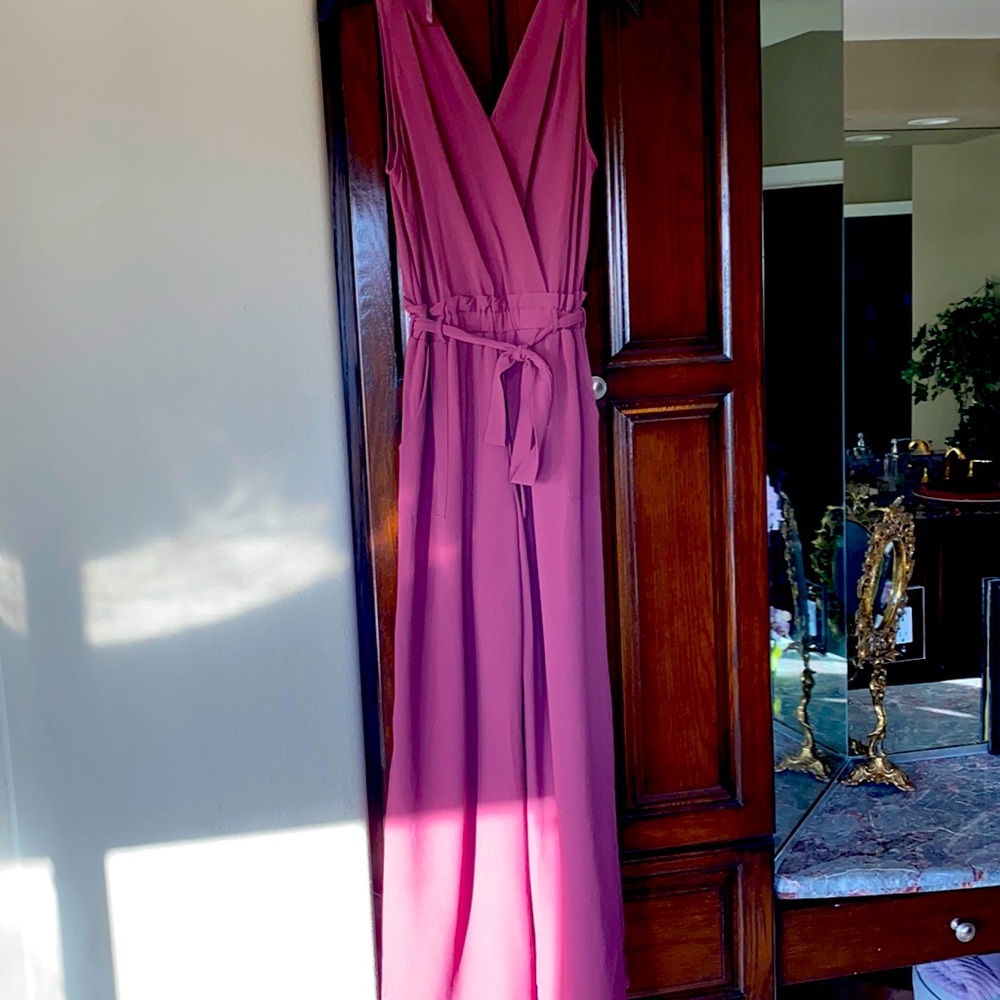 Nice cool romper. Great beach day wear